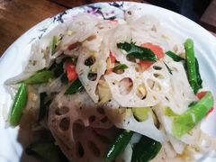 -冯记白土岗辣子鸡