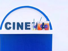 冰摇桃桃茶-Blue Concept Cafe&Farm·關於藍