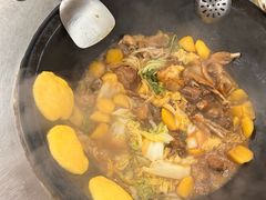 -粘豆包柴火铁锅炖