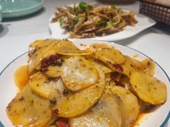 -嗨辣小聚·盘锦河蟹·海鲜烧烤龙虾(盘锦十年好店)