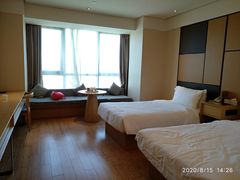 -全季酒店(上海青浦吾悦广场淀山湖大道店)
