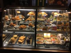 面包甜点陈列柜-星巴克(广州中华广场B1层店)