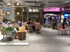 大堂-奈雪的茶(湖滨银泰in77C区PRO店)