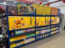 -逝水玩具折扣店