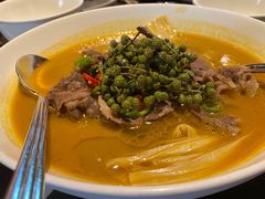 酸汤雪花肥牛-杭州西子湖四季酒店·金沙厅