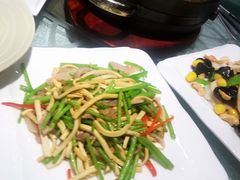 -金枝玉叶上海人家食府(三里河店)