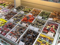 -来伊份(燕山路二店)