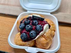 蓝莓蛋糕咸奶油泡芙-B&C黄油与面包·THE GARDEN BAKERY概念店(世纪汇店)