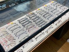 -优视觉视光中心•青少年近视防控(新世界中心写字楼店)