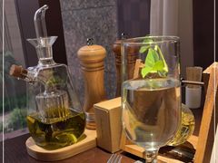 -卡普里披萨·牛扒·下午茶