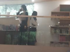 -猫的天空之城概念书店(杭州南宋御街店)