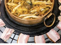 -阿山卓·野生菌火锅·纳西火塘烤肉