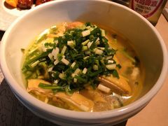 -穹六人间 people 6(岳阳路店)