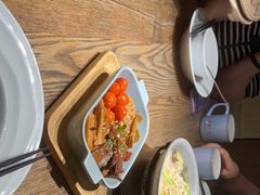 -蜜桃餐厅·伴山(湖滨商业街店)