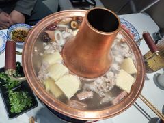 -一只羊·铜锅涮羊肉烧烤