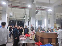 大堂-标记美食新鲜猪杂(兴南大道店)