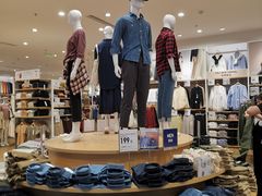 -优衣库(东莞东城万达广场店)