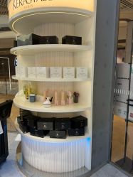 -PE SALON