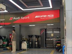 -爱车行 奥迪 奔驰 宝马 保时捷 路虎 专业 维修保养 原厂 奥迪改装升级 中心(静安店)