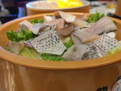 -龍歌自助小火锅(市北CBD万达店)