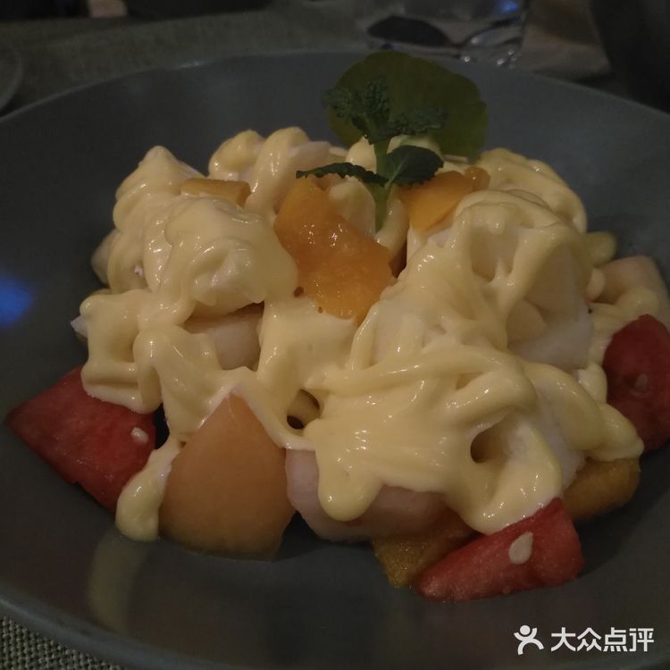 第一次来这家店吃饭，总体还是不错的。有各种牛排
