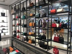 -CHARLES&KEITH(1234space店)