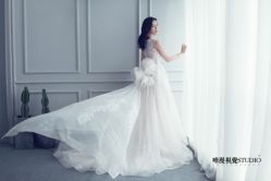 现代简约-巴黎婚纱摄影工作室