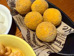 -BHC炸鸡(明洞总店)