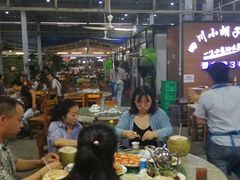 大堂-四川小胡子海鲜(丁村万人海鲜广场店)