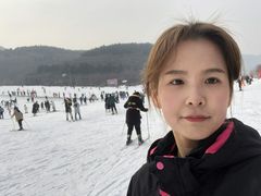 -济南卧虎山滑雪场
