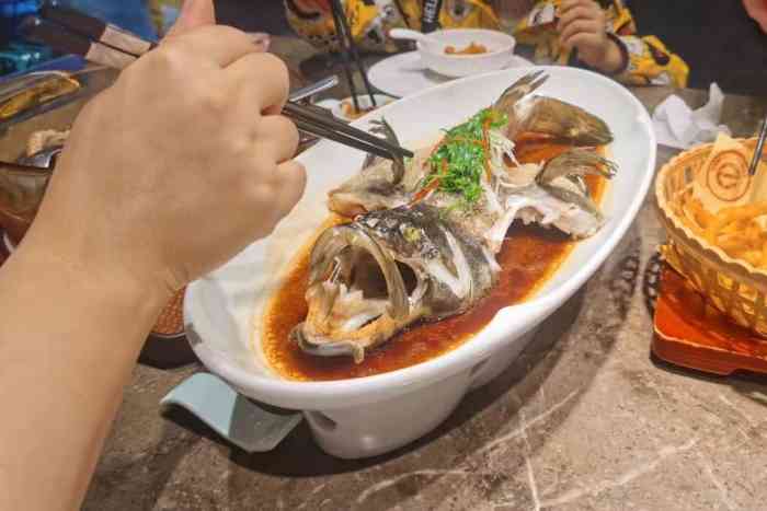 海鲜e族(五江天街店)-"海鲜比较新鲜可以看着直接点,现杀现做,可.