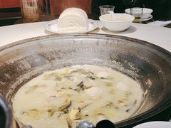 -陈大锅·岳阳鱼馆·地道岳阳菜(美食街店)