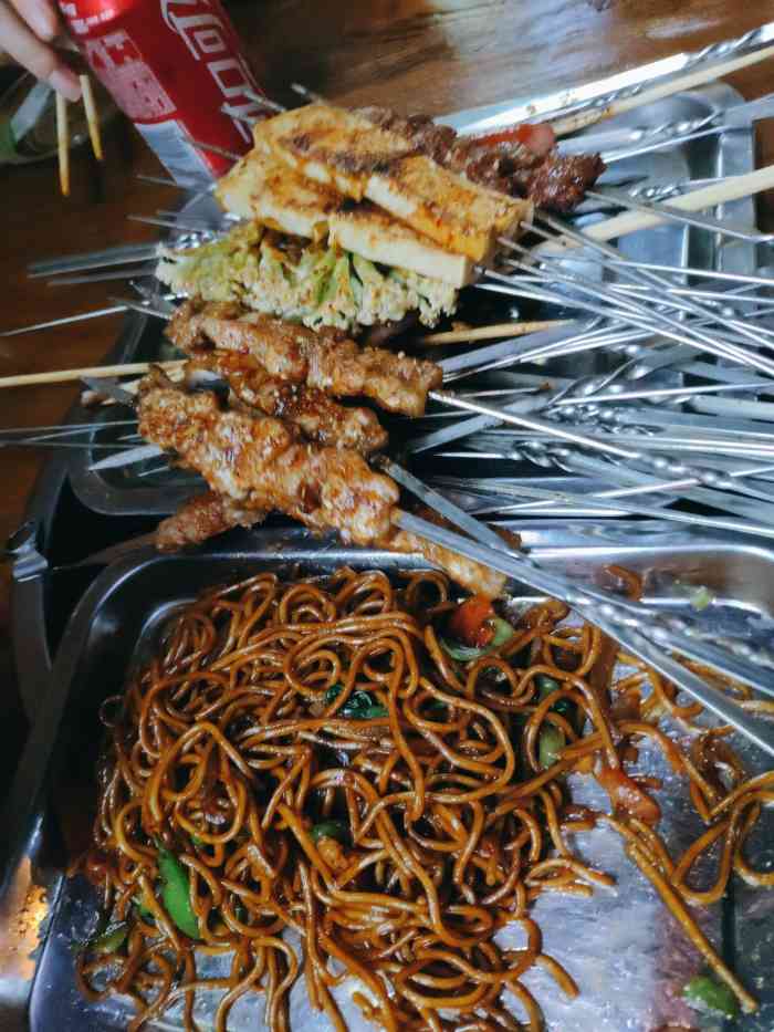 老班长烧烤-"哈哈,吃完了才拍的照片,味道还不错,朋友.