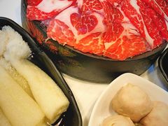 -鲜入围煮花胶鸡海鲜火锅