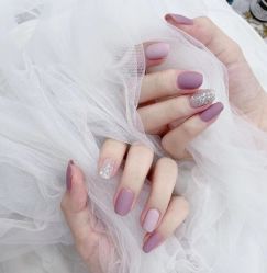 -H12 STAR日式美甲美睫专门店