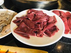 -周老三跷脚牛肉·全牛火锅(非遗传承店)