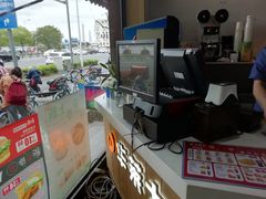 -华莱士·全鸡汉堡(浦东南路店)