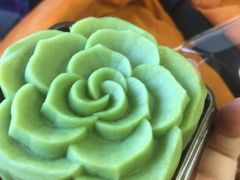 -星巴克臻选(上海虹桥新天地三店)