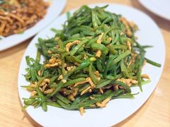 鲜豆角炒肉丝-姥家春饼店(漳州二路店)