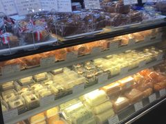 -红宝石·鲜奶小方·海派西点房(南丹店)