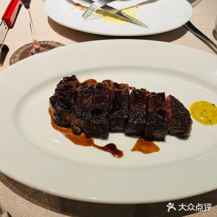 探店｜玻璃房+牛排、龙虾、巧克力舒芙蕾好吃！
