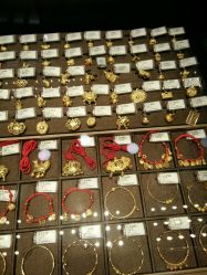 -六福珠寶(巴黎春天五角场店)