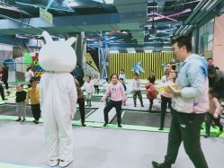 -反弹蹦床公园·亲子乐园·团建·派对(尚品奥莱店)