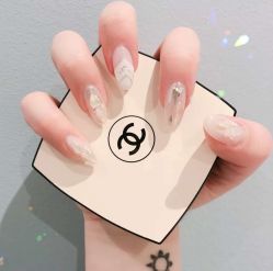 -苏彩·皮肤管理美甲美睫