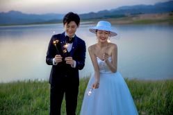 -喜爱高定婚纱摄影
