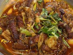 -爆炸头阿姨小四川正宗川味小吃(无任何分店)