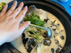 浓汤鱼头-老淳安—伴山伴湖(千岛湖开元度假村店)