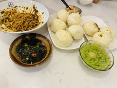 -李与白包子铺(桐梓林店)