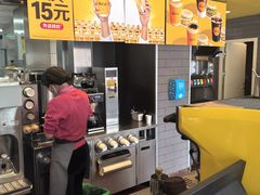 -麦当劳(杨林得来速店)