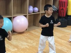 -嗨动跆拳道体能馆(菜百店)